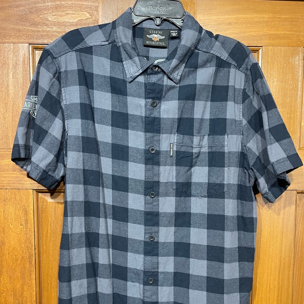 EUC size large men’s large Harley Davidson shirt